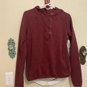 Northface Pullover Hoodie.